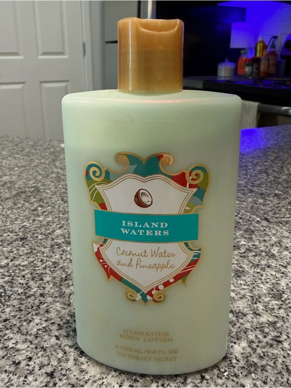VTG Victoria’s Secret Island Waters Lotion Coconut Pineapple 8.4 oz Discontinued